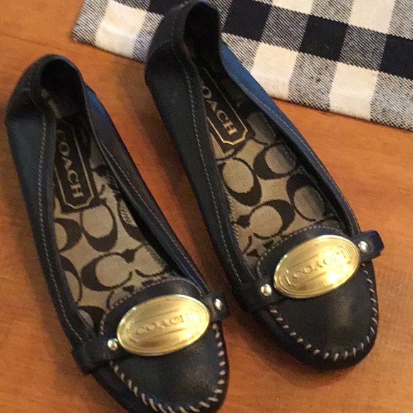 Coach Shoes Coach Leather Flats Size 9 In Excellent Condition